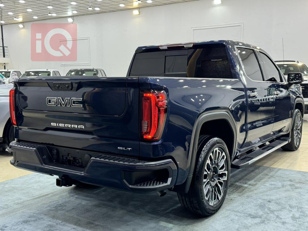 GMC Sierra